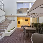 Aparthotel Avenue Garden 4*