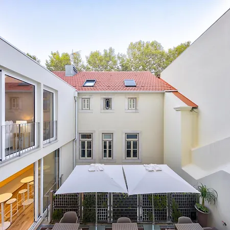 Aparthotel Avenue Garden 4*