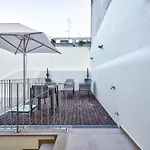 Avenue Garden Aparthotel