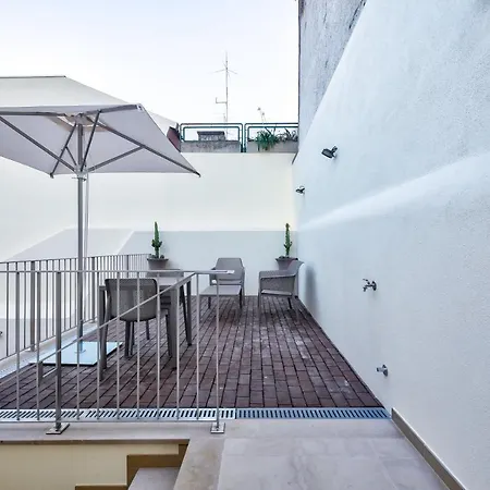 Avenue Garden Aparthotel