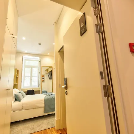 Avenue Garden Aparthotel 4*
