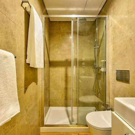 Avenue Garden 4*