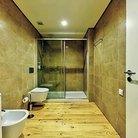 Ξενοδοχείο με διαμερίσματα Avenue Garden 4*
