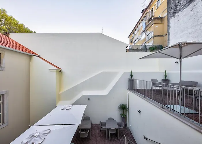 アパートホテル Avenue Garden 4*